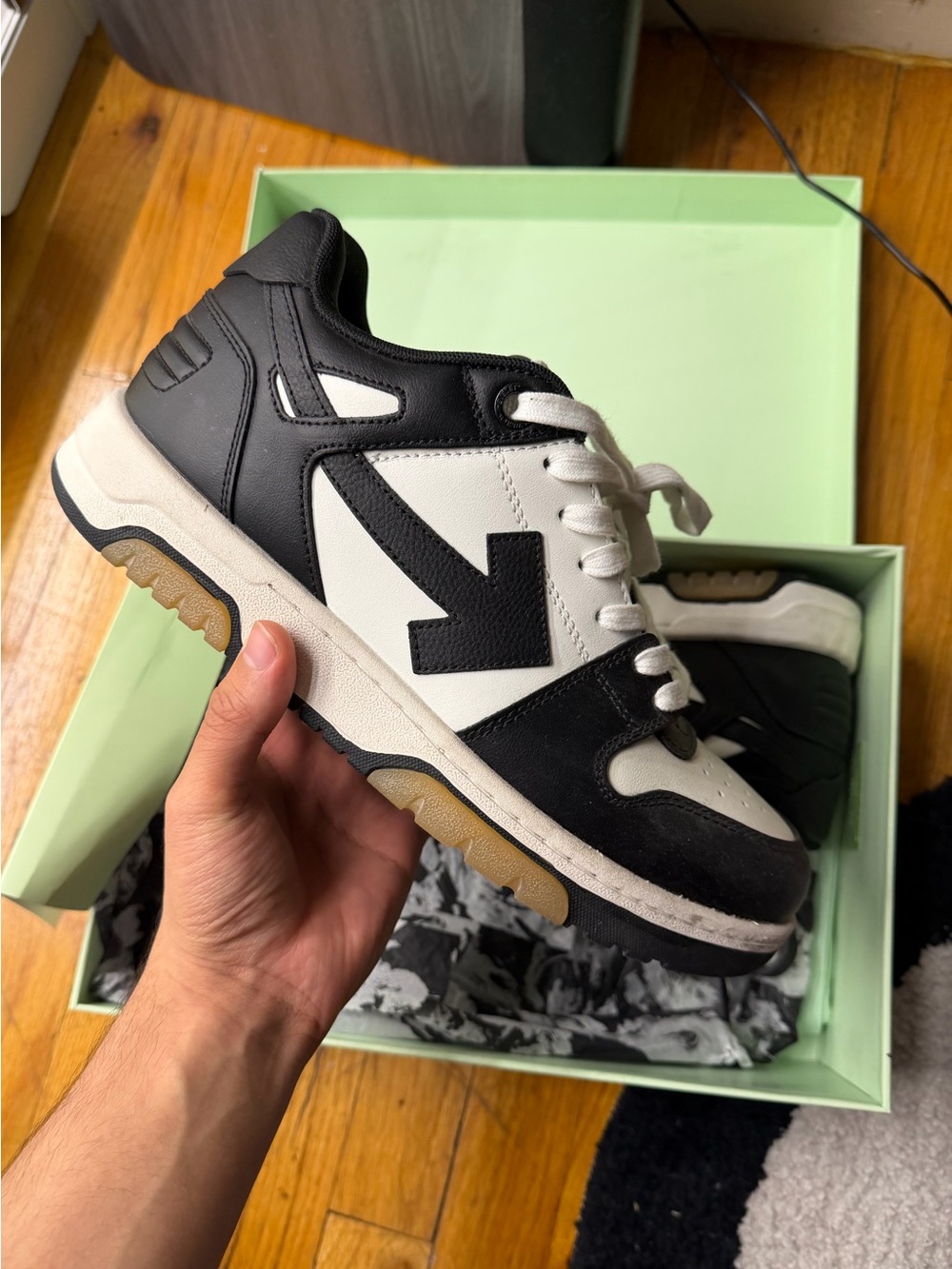 Off-White Out of Office 'Black White' -
Size 43 (Used)